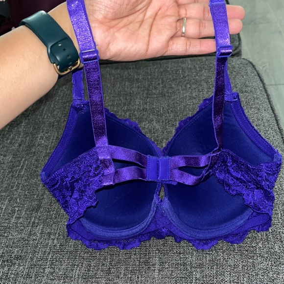 Lace bra - Picture 2 of 3